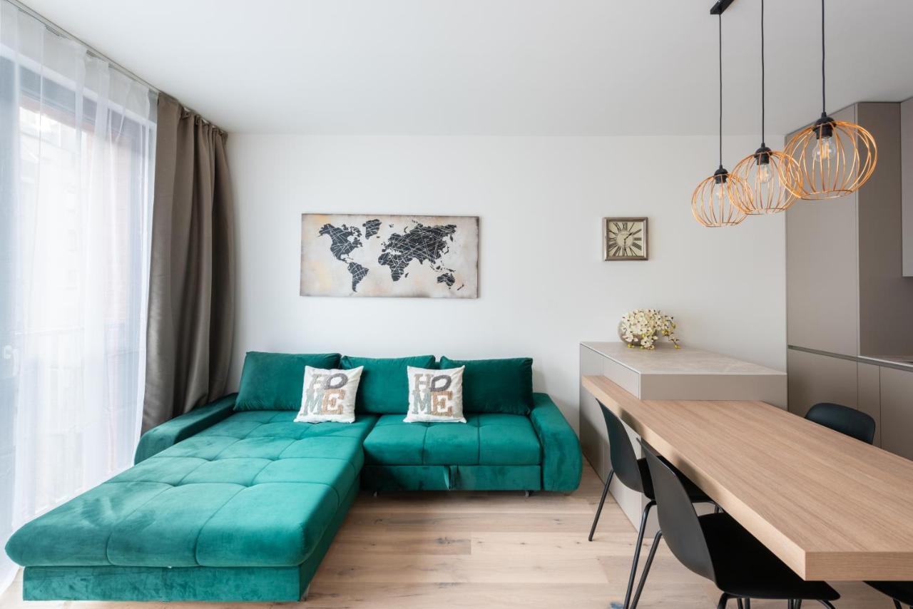Jay Apartments Прага Екстериор снимка