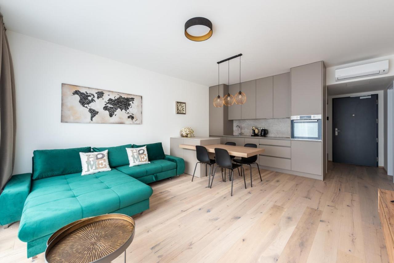 Jay Apartments Прага Екстериор снимка